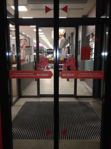 AUCHAN (MAGYARORSZÁG)